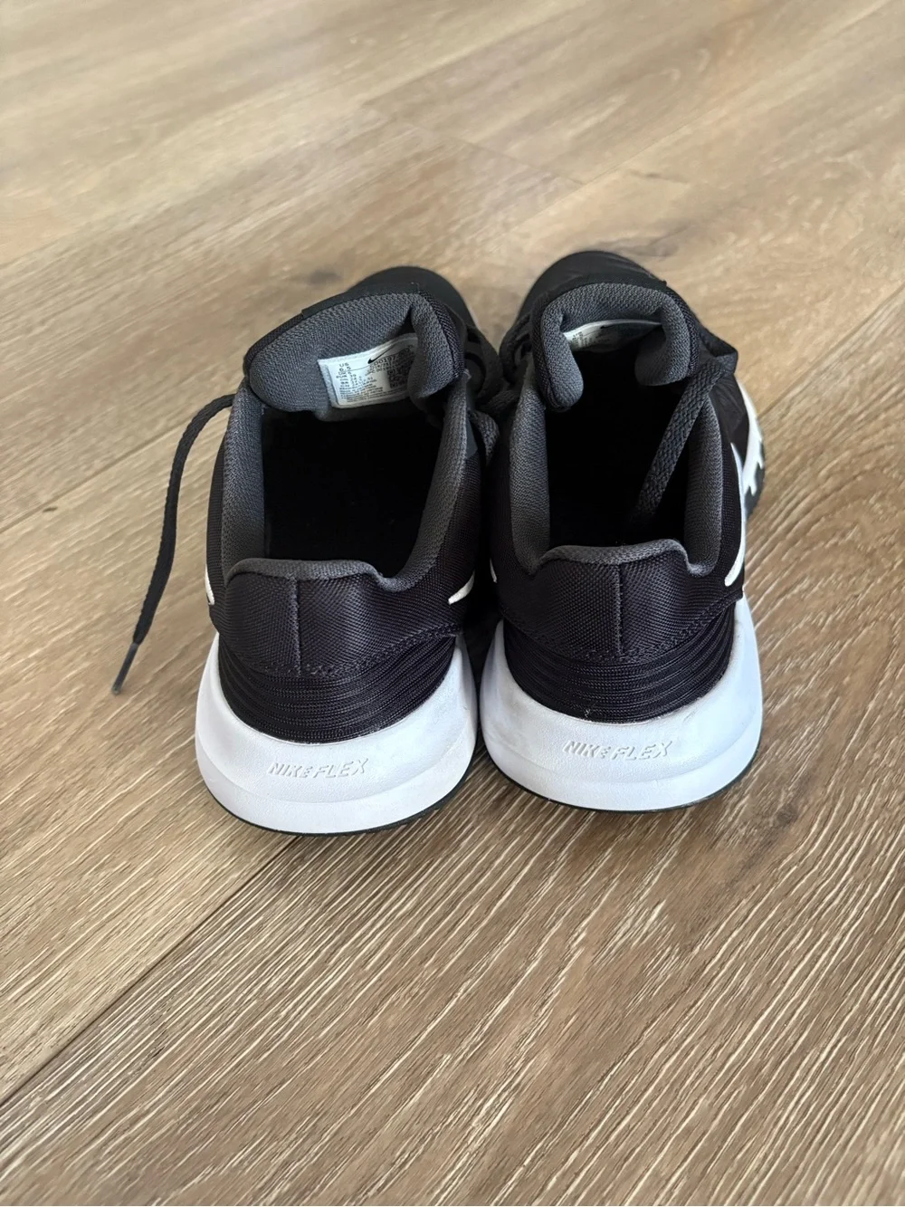 Nike Black and White Men's Training Sneakers